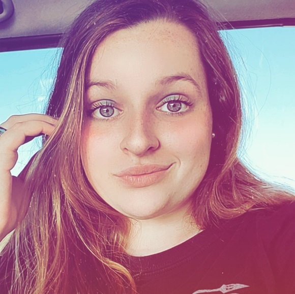 Meet your Posher, Catherine - Picture 1 of 1